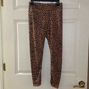 Unbranded Women’s Leopard Print Mid Rise Leggings‎ Size Medium